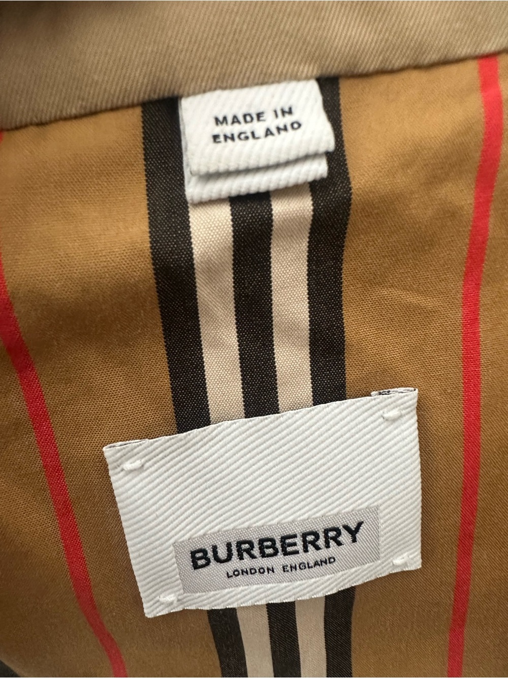 Burberry Chelsea Gabardine Heritage Trench Coat - Picture 4 of 9